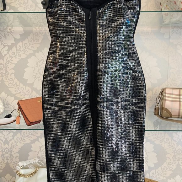 HERVE LEGER Black Sleeveless Sequin Accented Bandage Dress - Picture 5 of 8